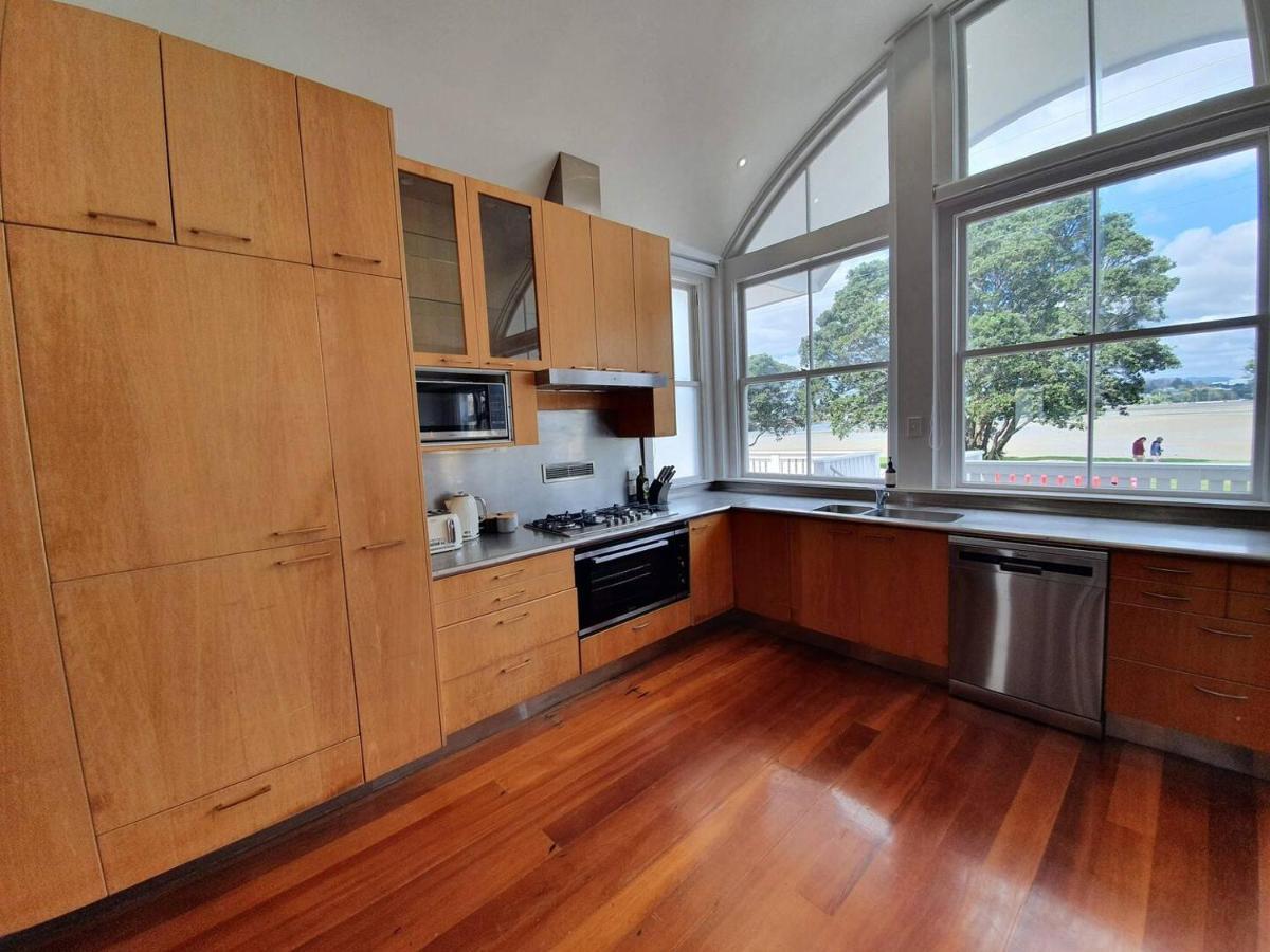 Tauranga - Big, Beautiful Villa On The Water! Экстерьер фото
