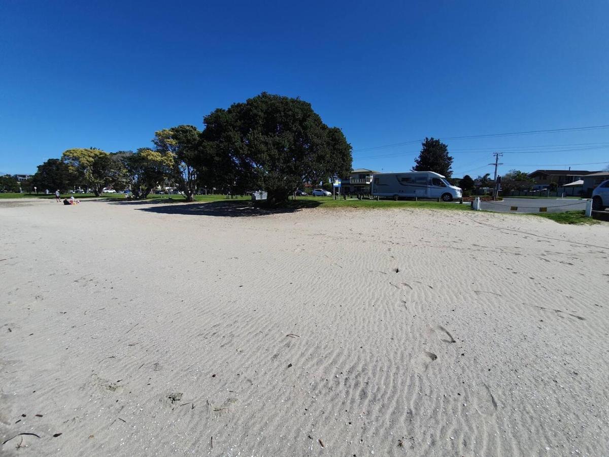 Tauranga - Big, Beautiful Villa On The Water! Экстерьер фото