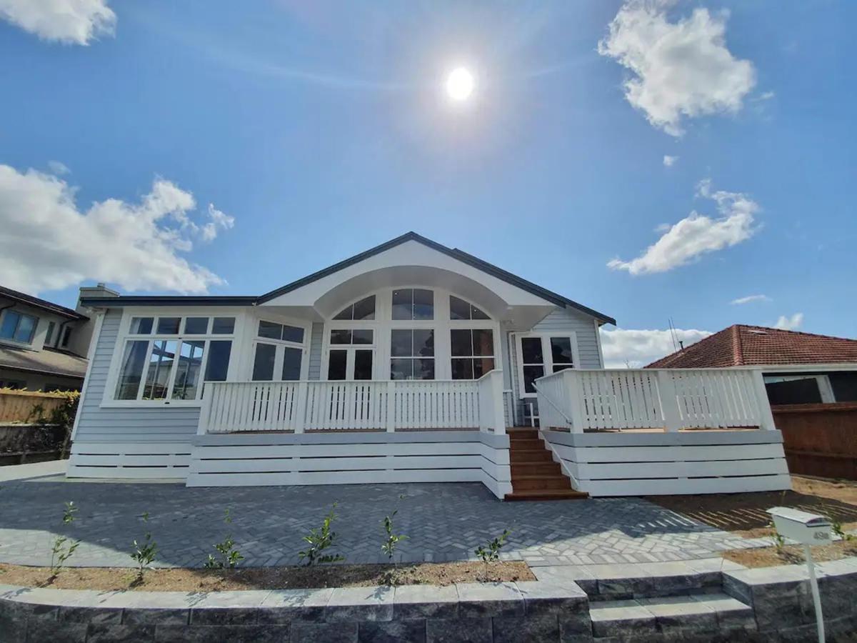 Tauranga - Big, Beautiful Villa On The Water! Экстерьер фото